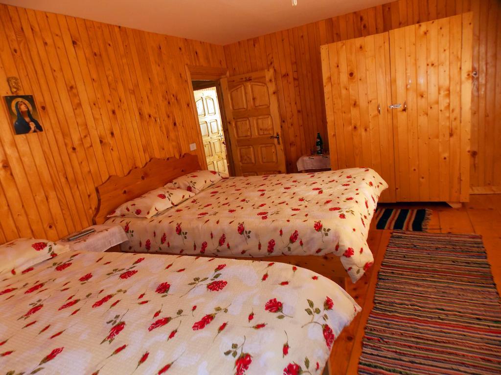 Pensiunea Paradiso Poiana Teiului Zimmer foto